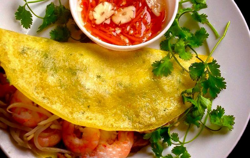 Banh Xeo : la crêpe dorée du Vietnam en pleine saveurs