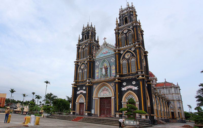 Les Plus Belles Églises de Nam Dinh