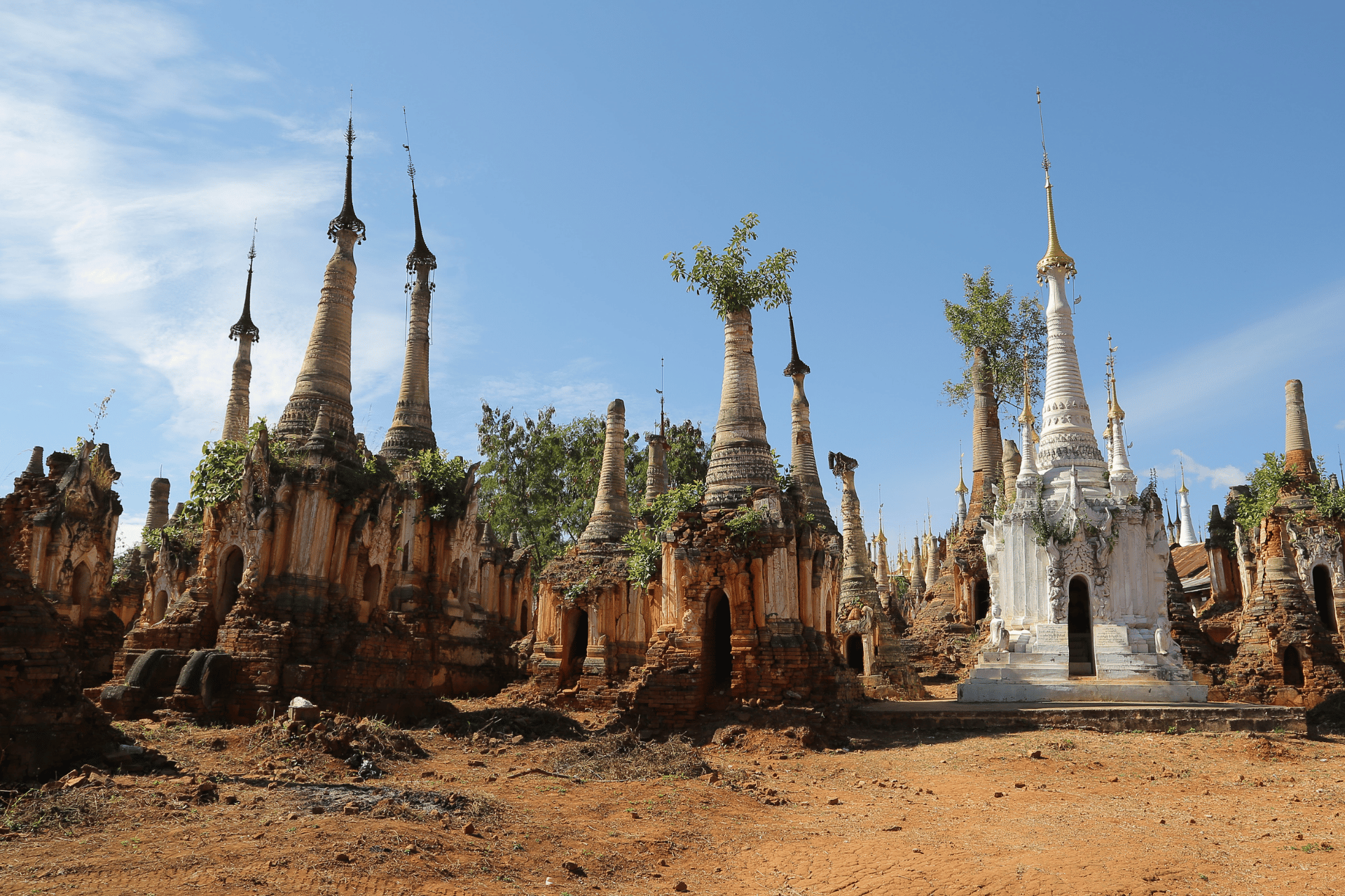 Pagode de Shwe Indein - Voyage en Birmanie - Asia Novo Tours