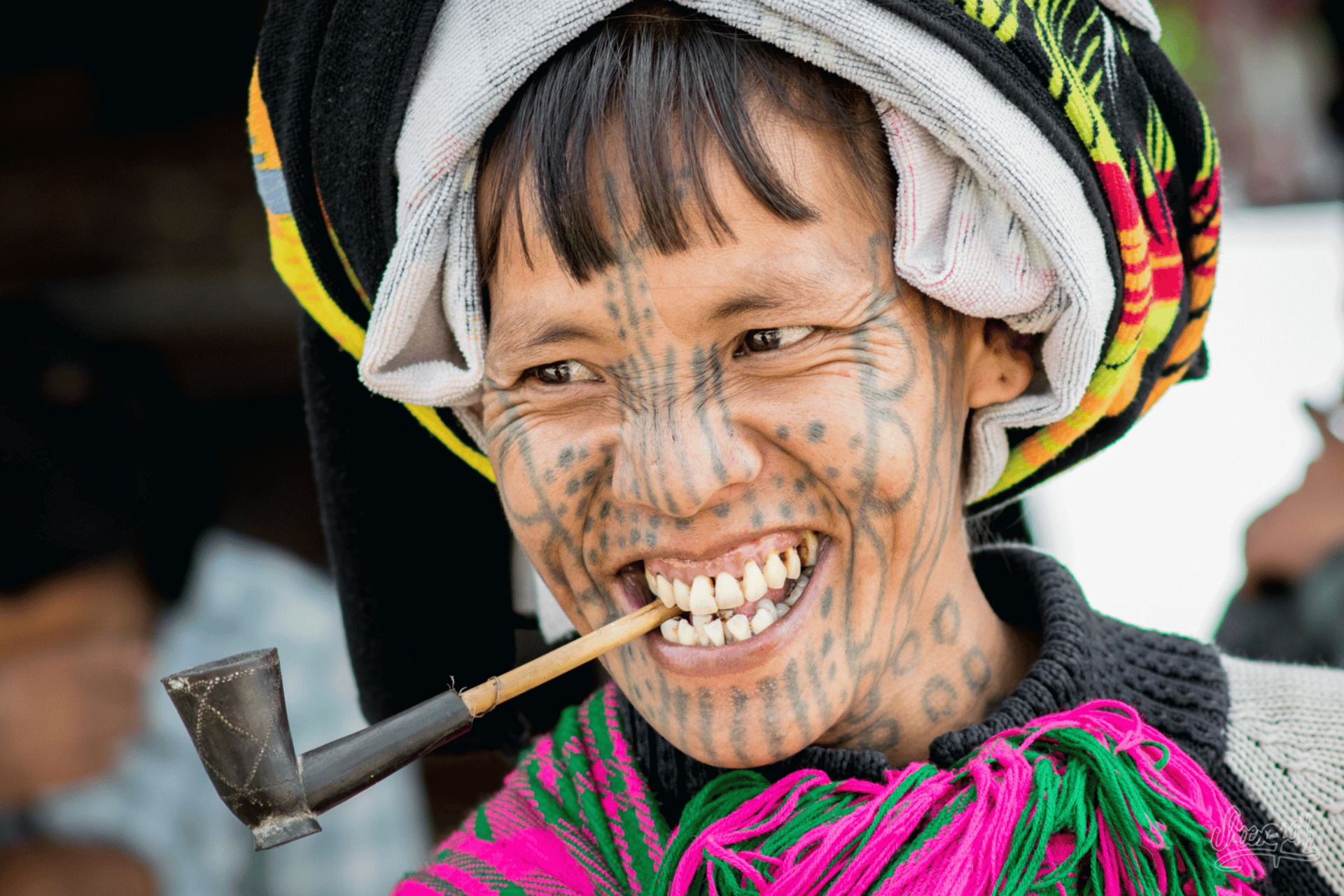 Femme chin tatouée - Voyage en Birmanie - Asia Novo Tours