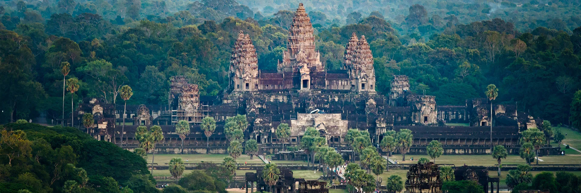 Vue aérienne d’Angkor Wat (Siem Reap) – Lever de soleil – Asia Novo Tours