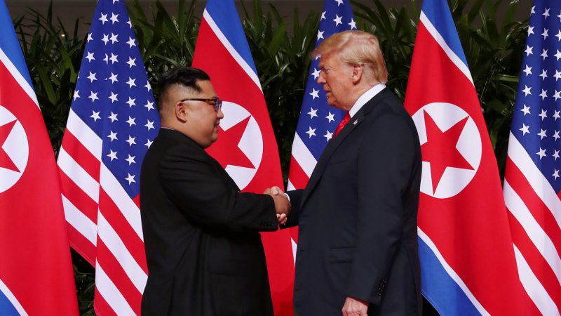 Donald Trump Arrive À Hanoi Pour Son Deuxième Sommet Avec Kim Jong Un
