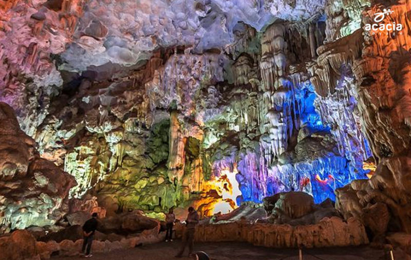 Des secrets de la baie d'Halong : des grottes cachées