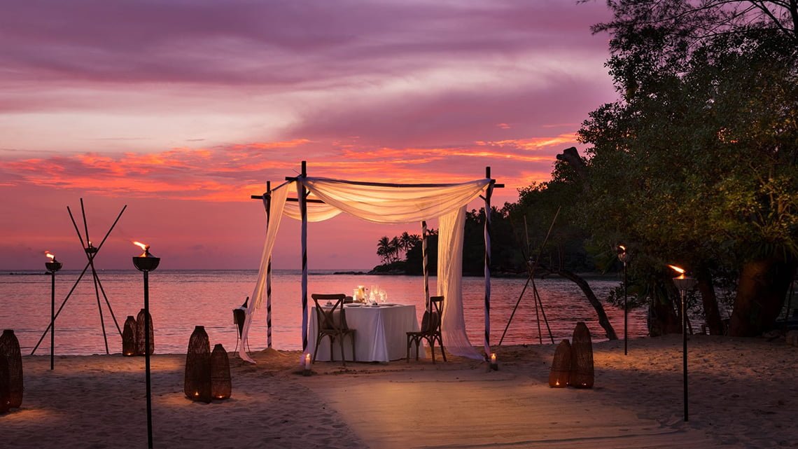 Dîner au coucher du soleil (Phuket) – Soirée romantique – Asia Novo Tours