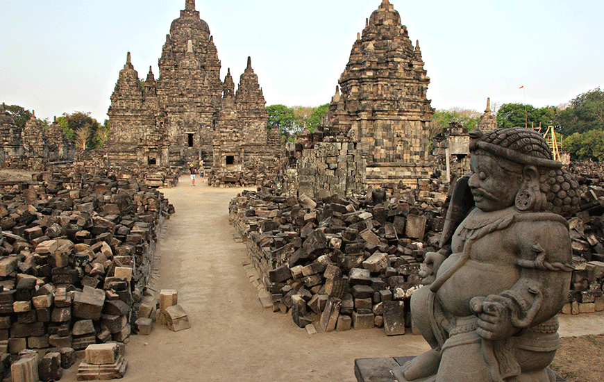 Suroloyo et le temple de Borobudur-0