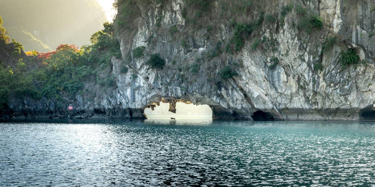 grottes-au-Vietnam-1