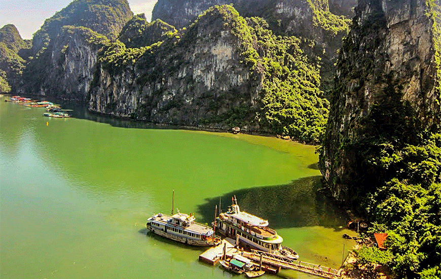 Grottes de pierre (Baie d’Halong) – Merveilles karstiques – Asia Novo Tours