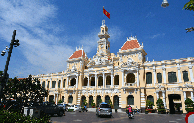 Siège du Comité populaire (Hô Chi Minh-Ville) – Architecture coloniale – Asia Novo Tours