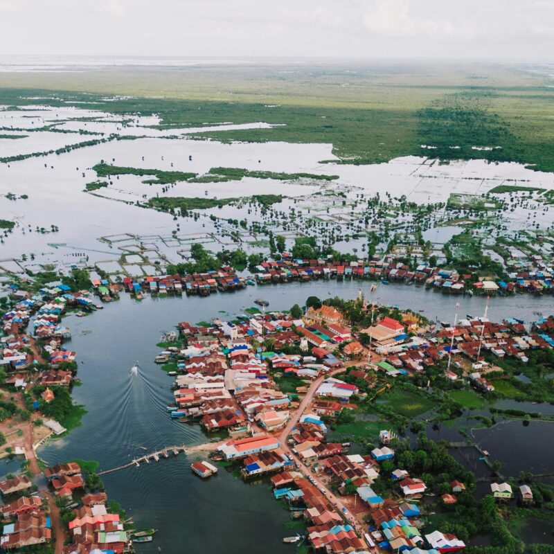 Flottant sur le Tonlé Sap, le coeur du Cambodge
