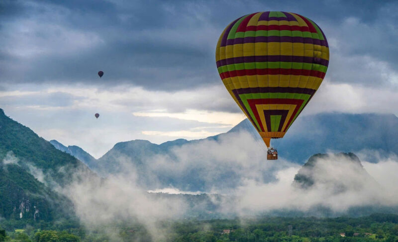 montgolfière a vang vieng