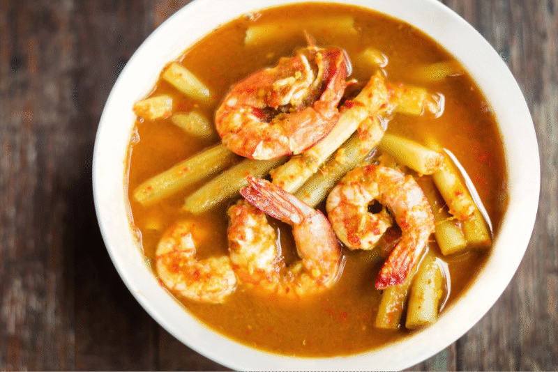 kaeng som - cuisine thailandaise