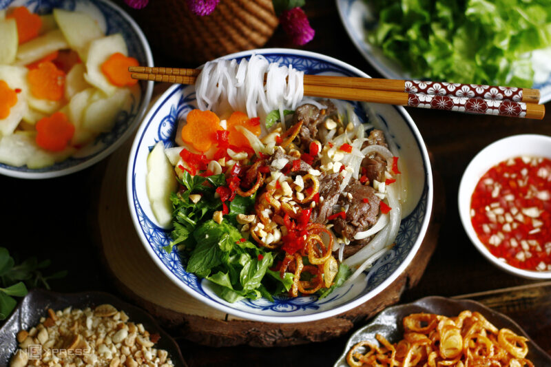 Bo Bun : Un Plat Authentique, Frais et Captivant