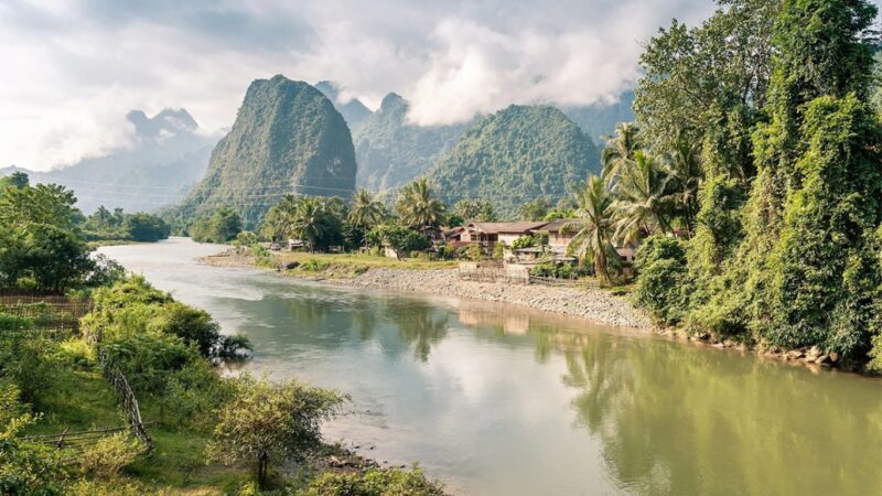 vang vieng laos