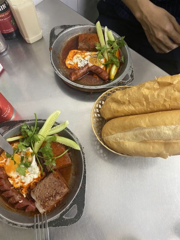 Banh mi à Hanoï - Banh Mi Thit Nuong à Hanoï de Madame Dan – 34 Lo Su