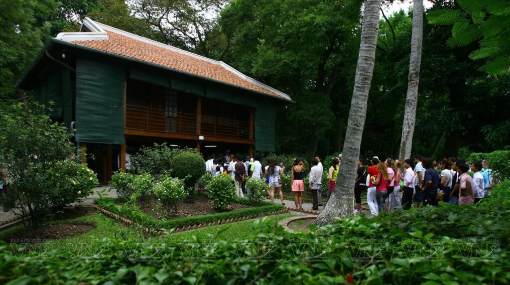 Maison sur pilotis de l’Oncle Hô – Un patrimoine inestimable du peuple vietnamien