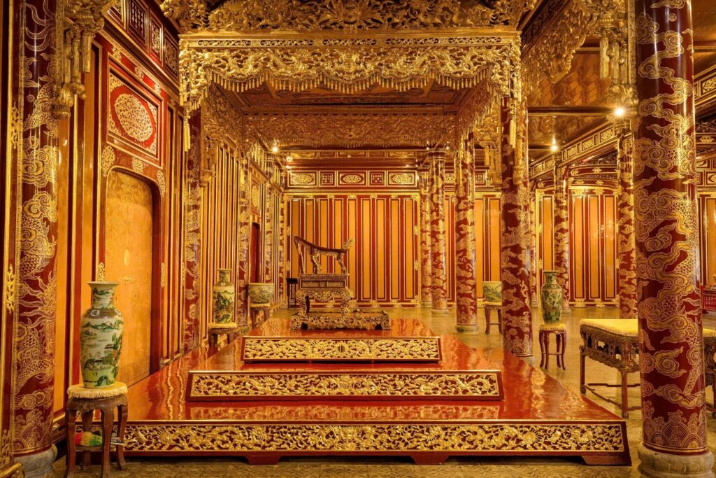 Admirer la splendeur du palais Thái Hòa