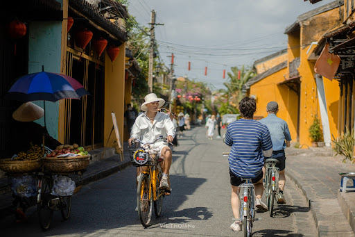 Découvrir Hoi An et le village de poterie de Thanh Ha à vélo