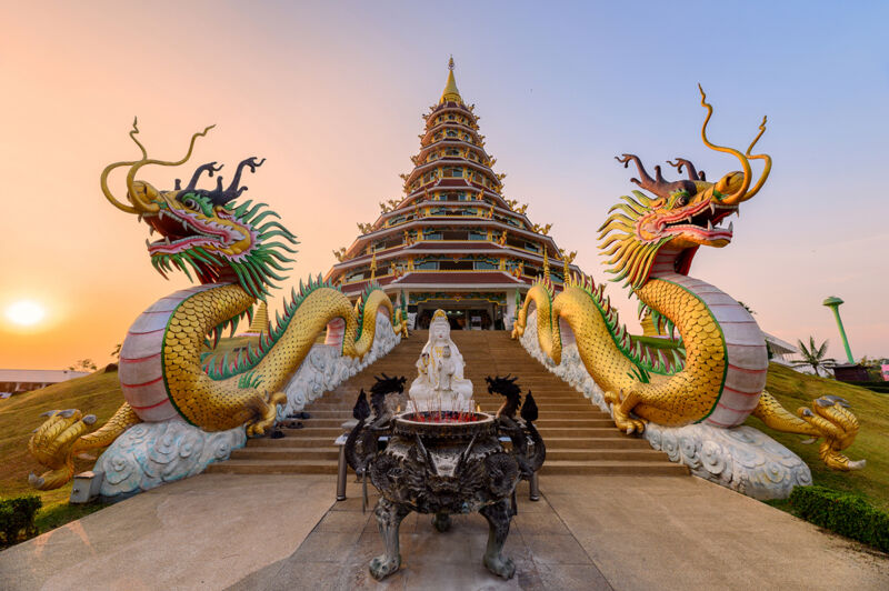Dragon au temple (Chiang Mai) – Architecture sacrée – Asia Novo Tours