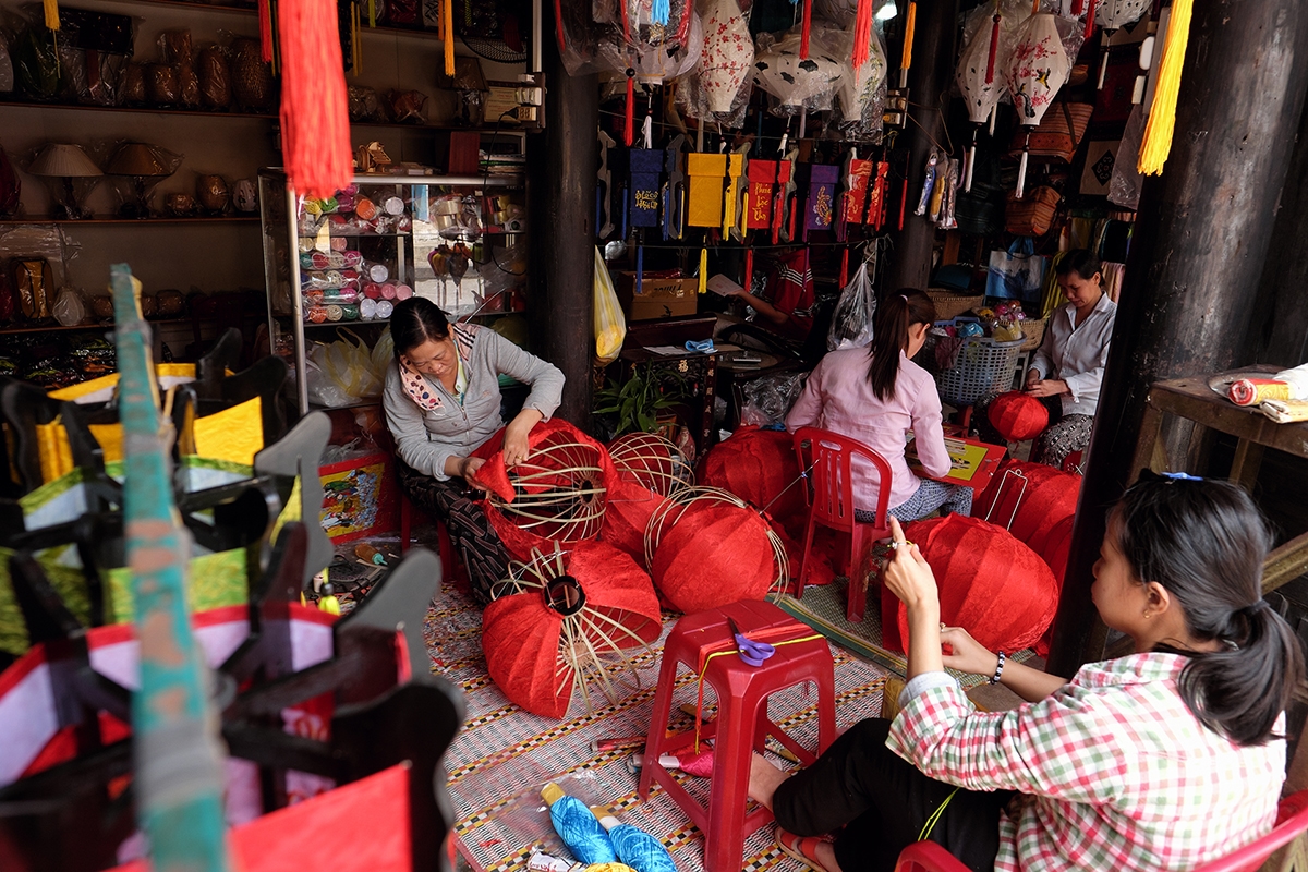 Fabrication des lanternes (Hội An) – Artisanat traditionnel – Asia Novo Tours