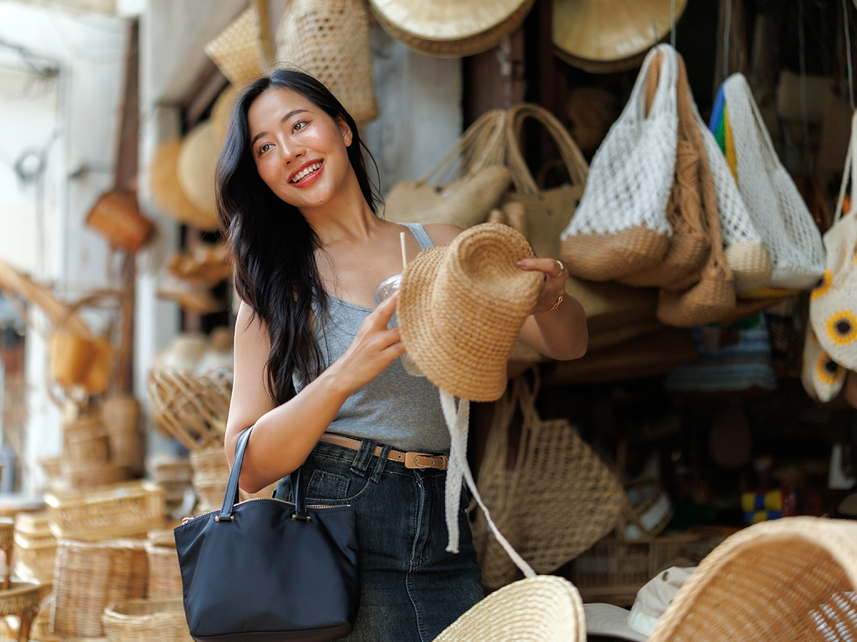 Faire des achats dans la rue