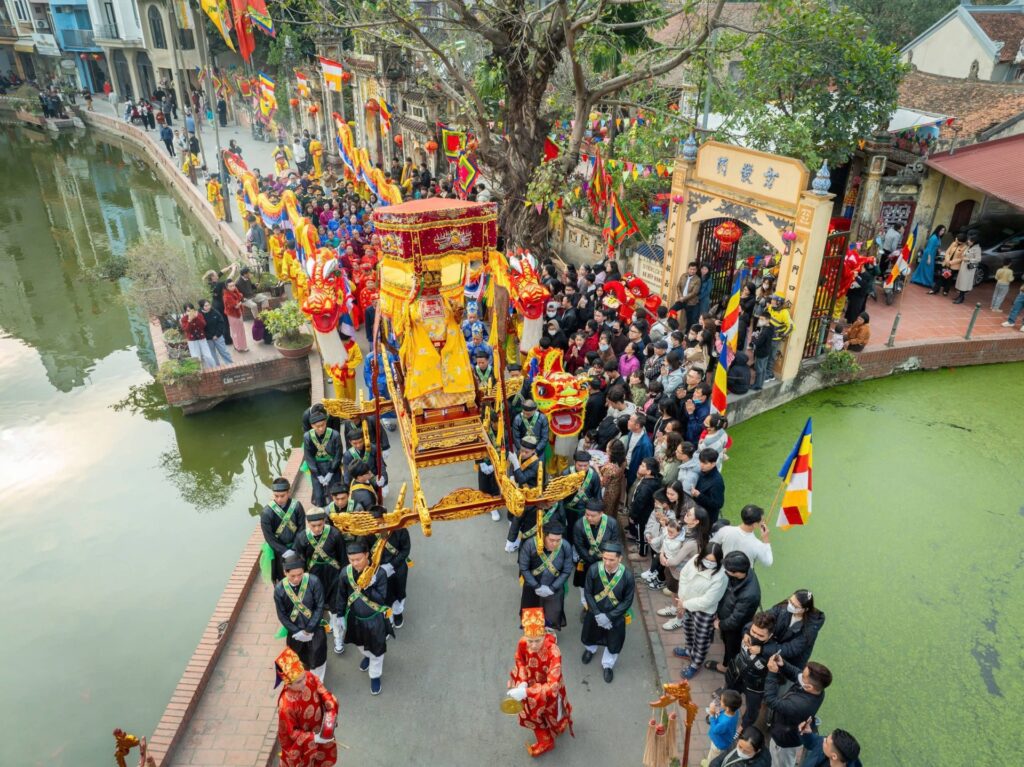 La fête du village, lieu de préservation des valeurs traditionnelles aux villages vietnamiens