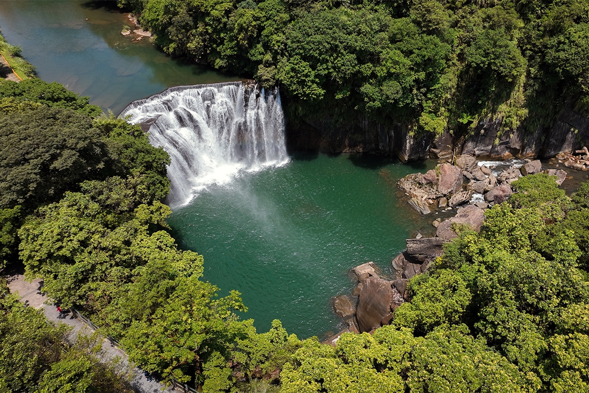 Cascade de Shifen (New Taipei) – Chute spectaculaire – Asia Novo Tours
