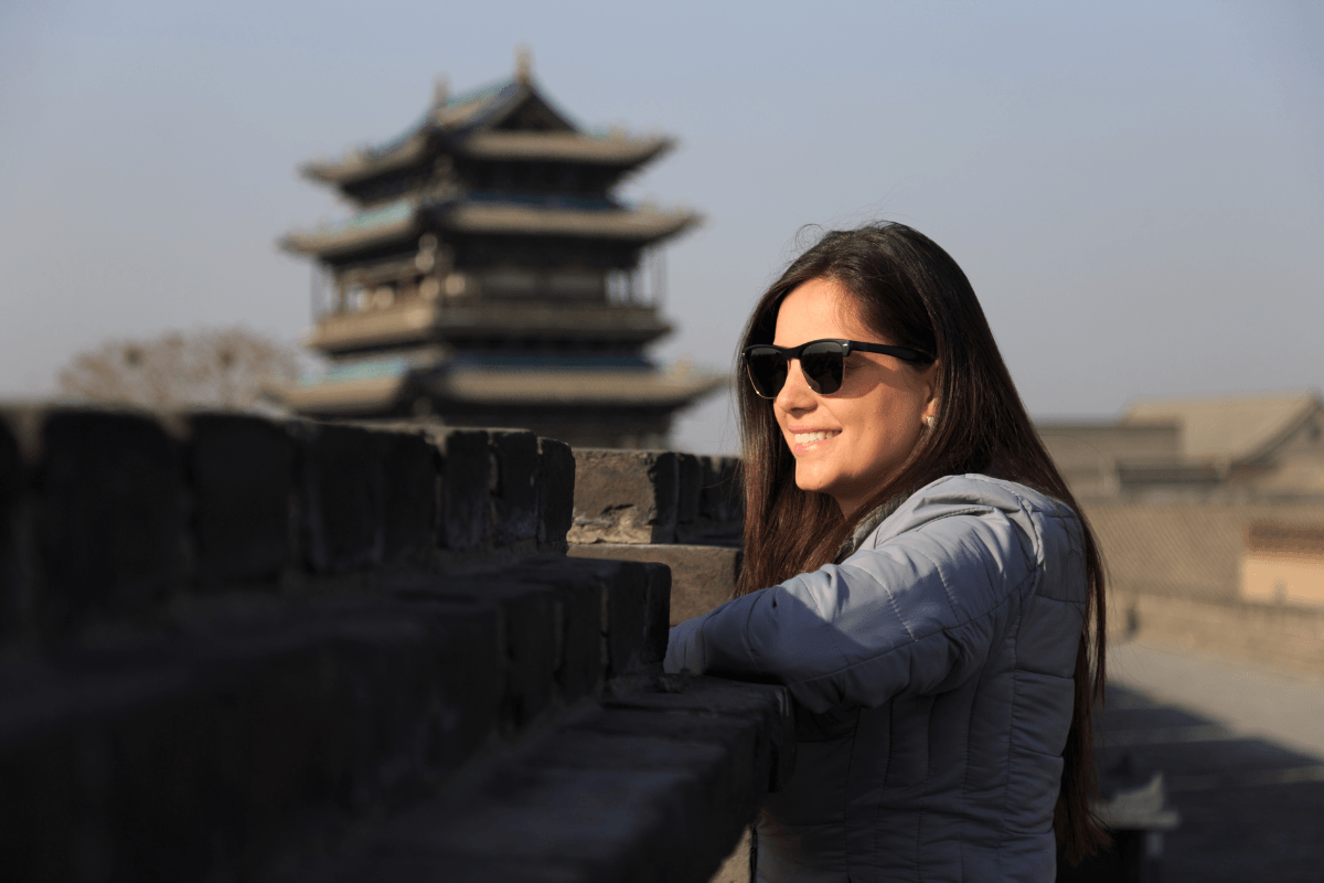 Voyageuse à Pingyao – Cité ancienne – Asia Novo Tours