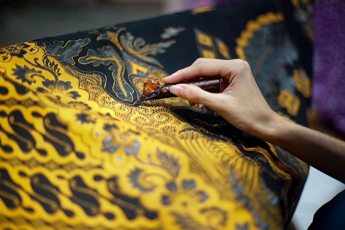 Culture indonésienne : Le batik est un art textile ancestral et précieux.