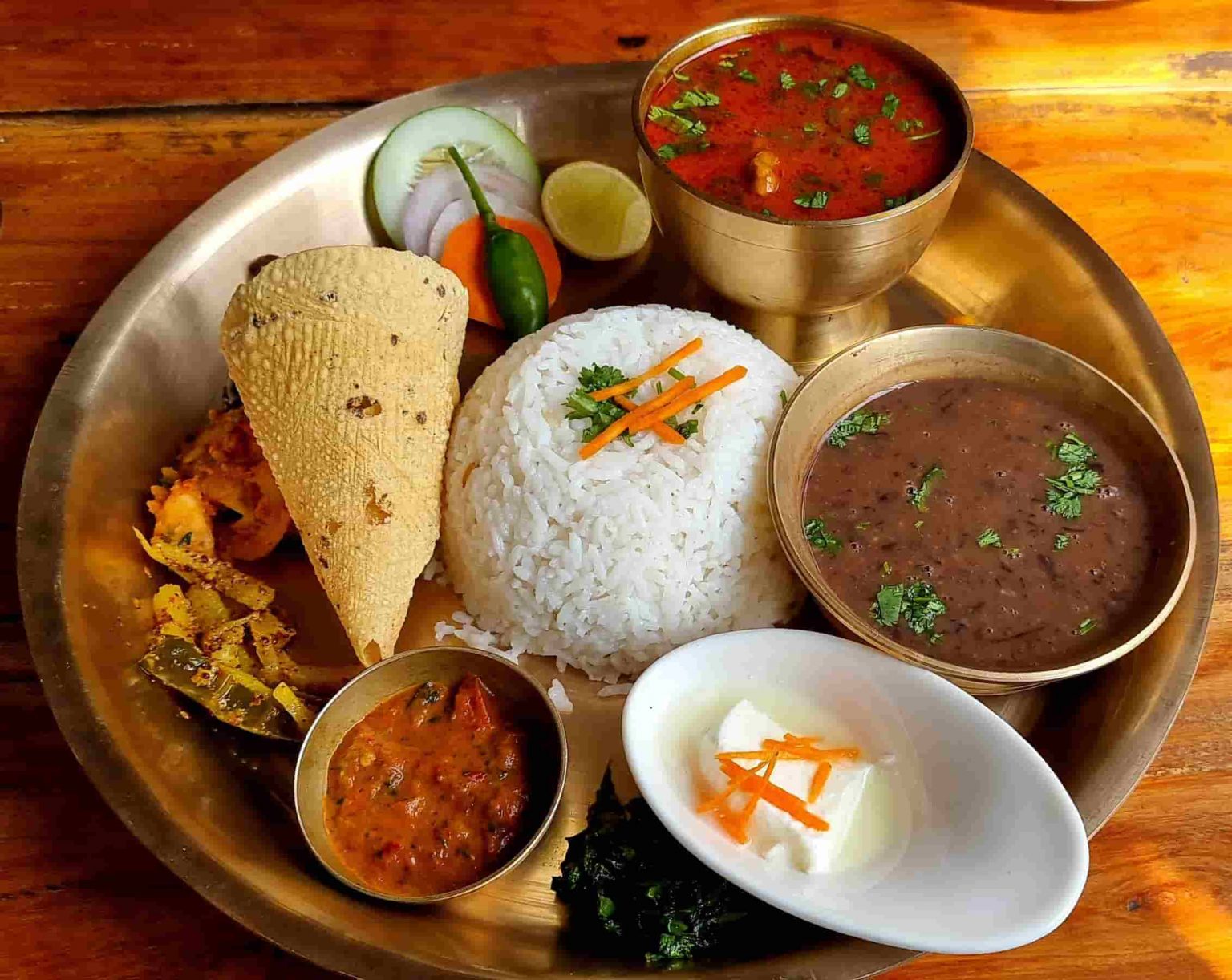 Le dal bhat, repas traditionnel du Népal